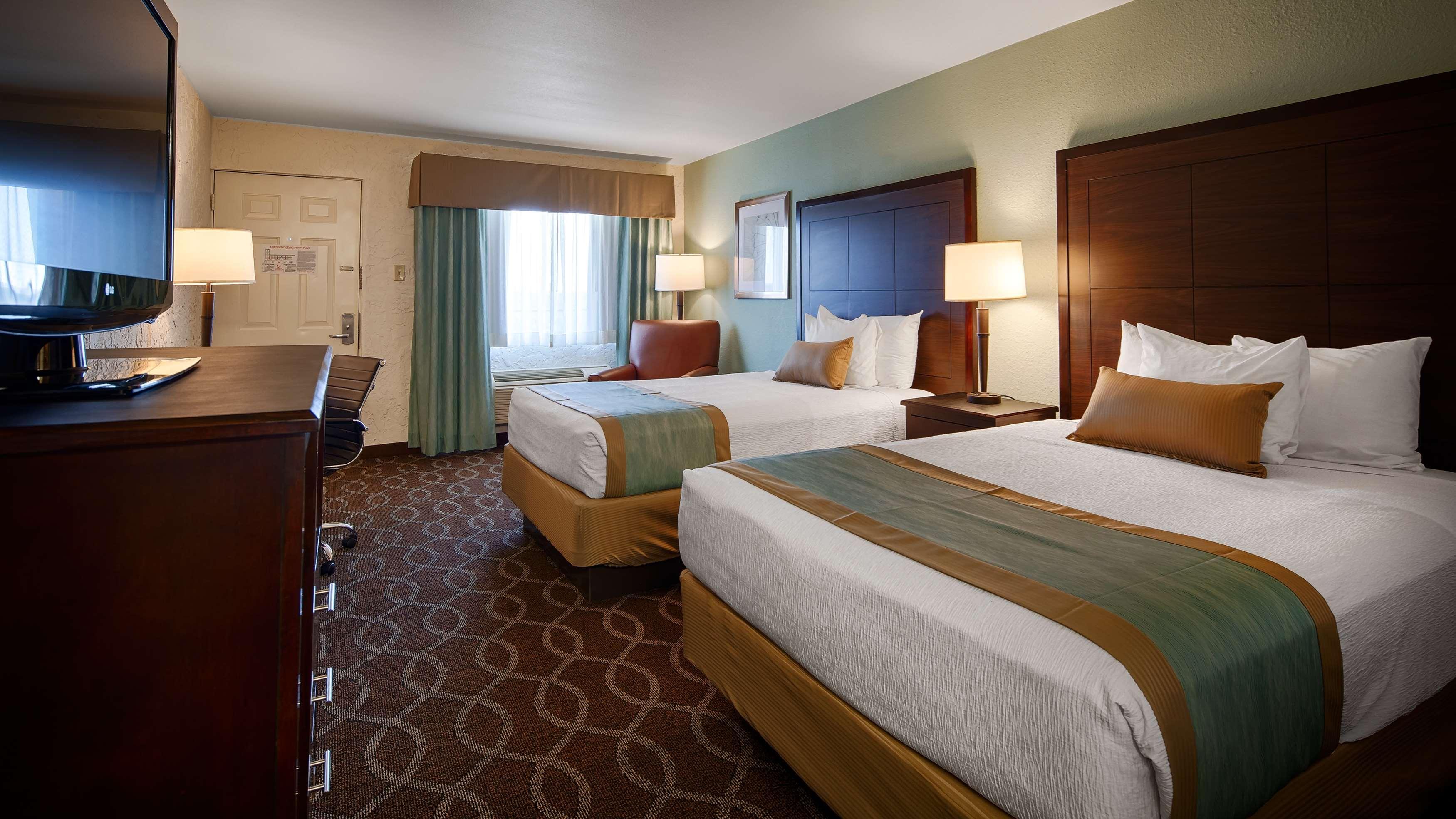 Quality Inn Clinton North Εξωτερικό φωτογραφία