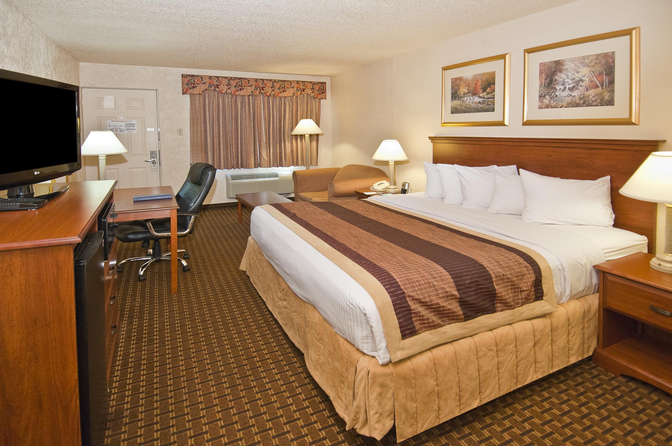 Quality Inn Clinton North Εξωτερικό φωτογραφία