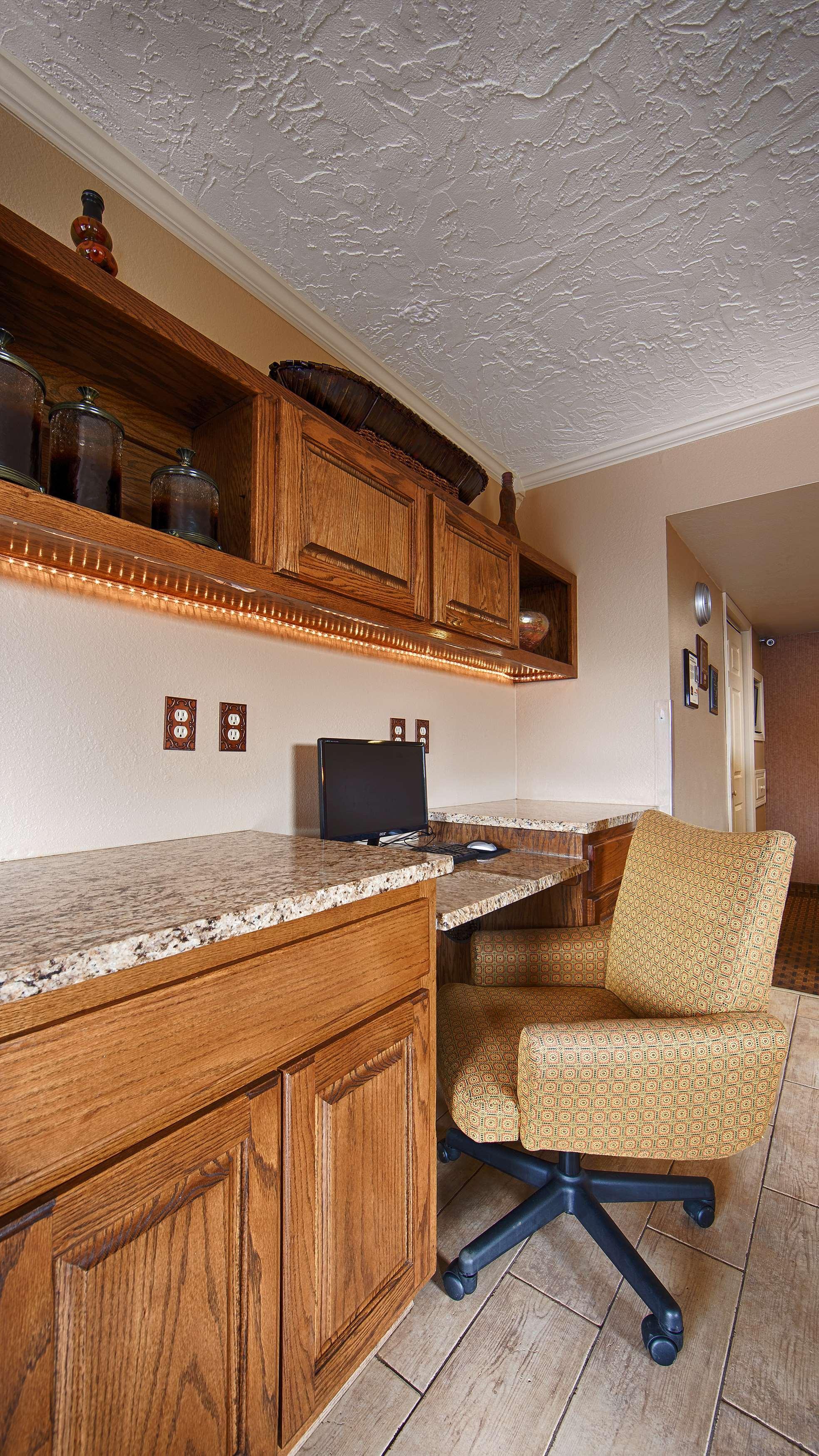Quality Inn Clinton North Εξωτερικό φωτογραφία
