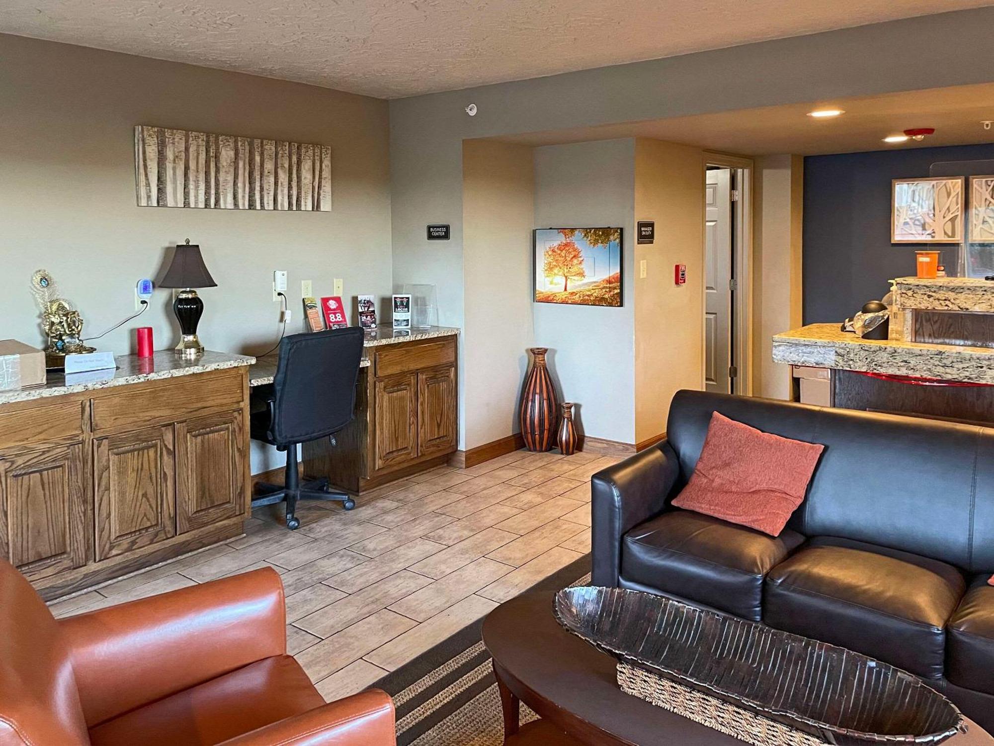Quality Inn Clinton North Εξωτερικό φωτογραφία
