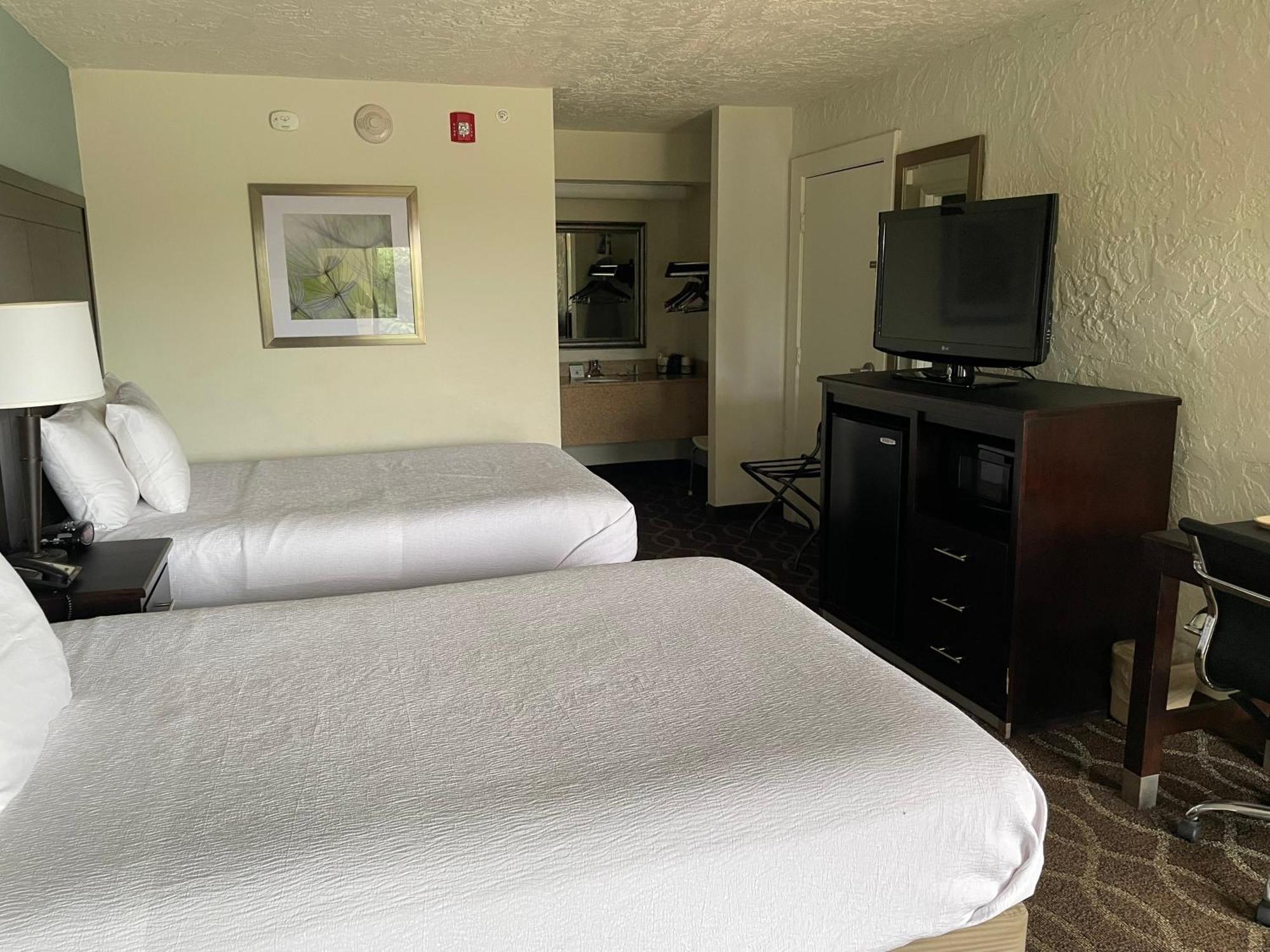 Quality Inn Clinton North Εξωτερικό φωτογραφία