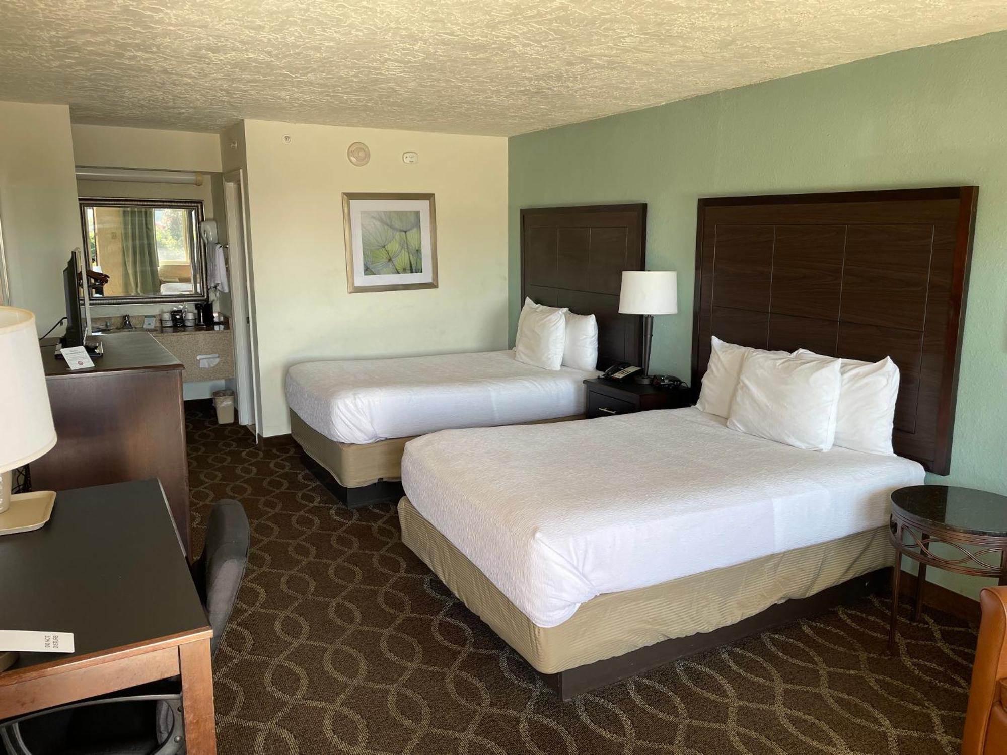 Quality Inn Clinton North Εξωτερικό φωτογραφία