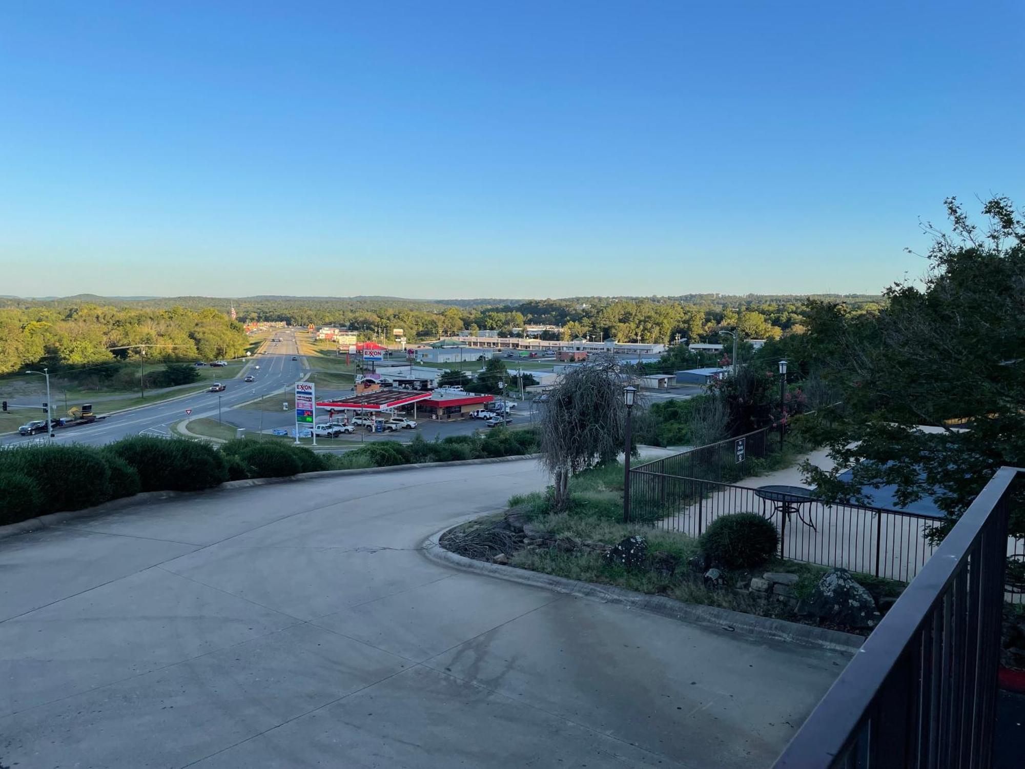 Quality Inn Clinton North Εξωτερικό φωτογραφία