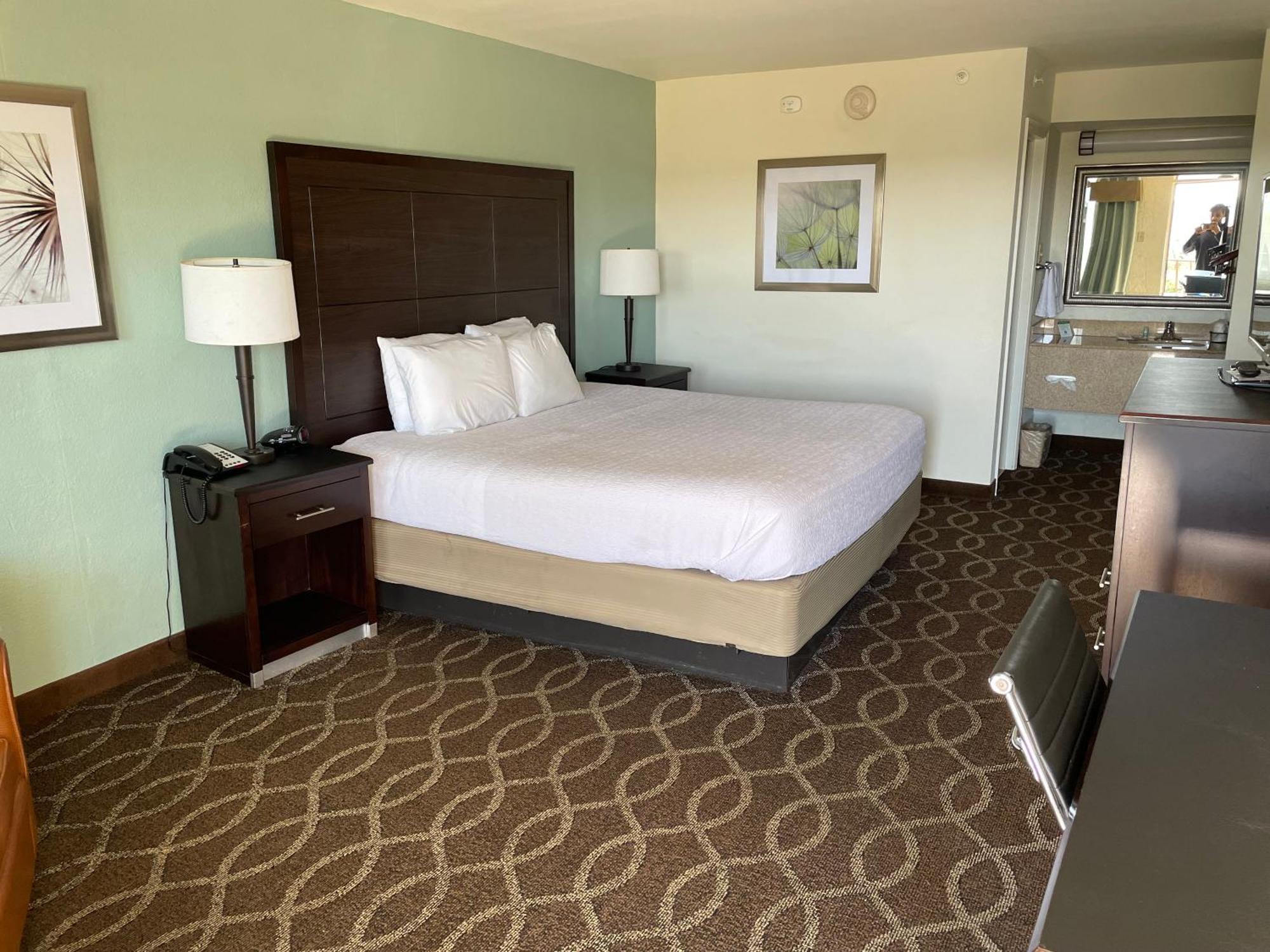Quality Inn Clinton North Εξωτερικό φωτογραφία
