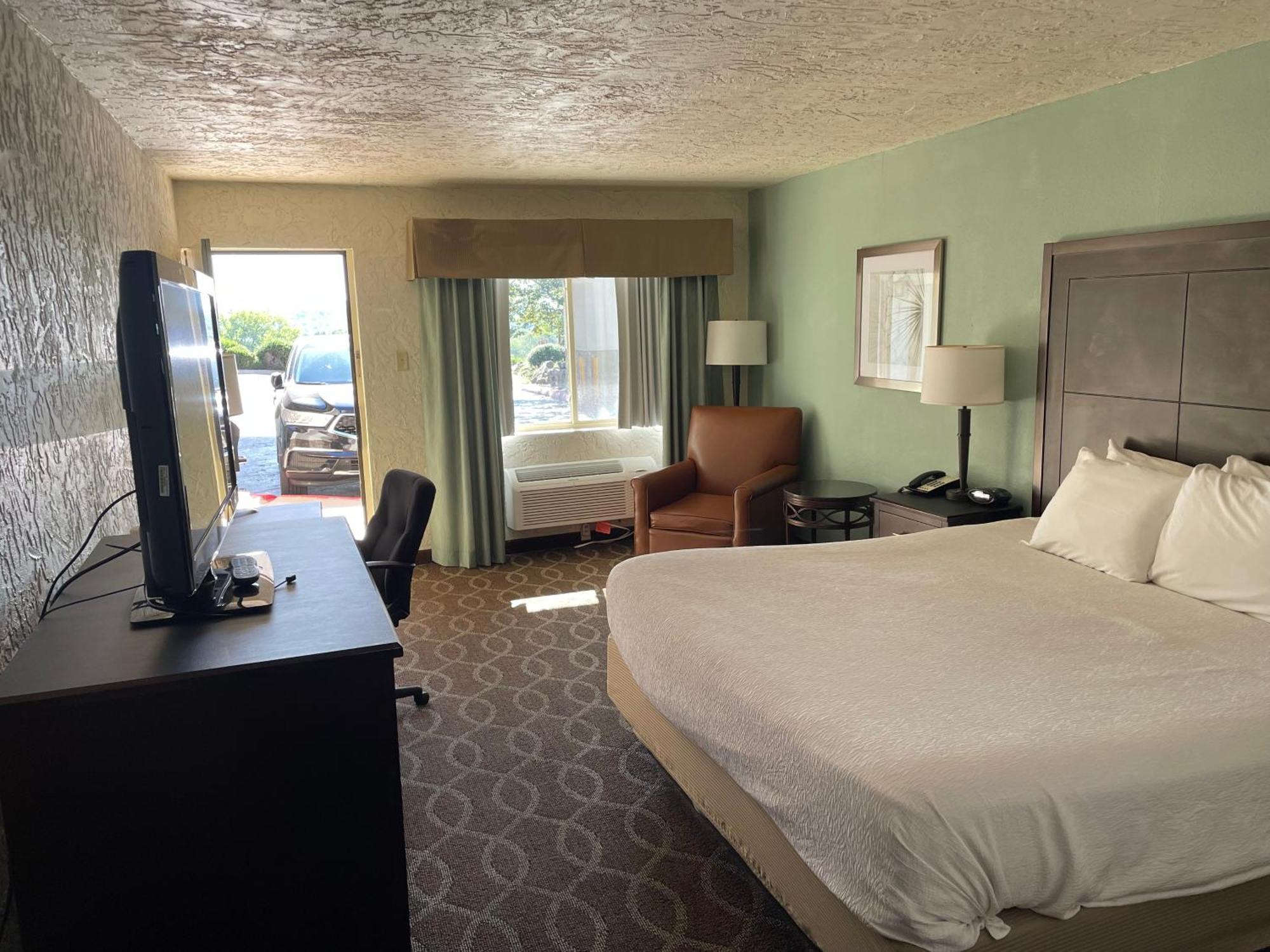 Quality Inn Clinton North Εξωτερικό φωτογραφία