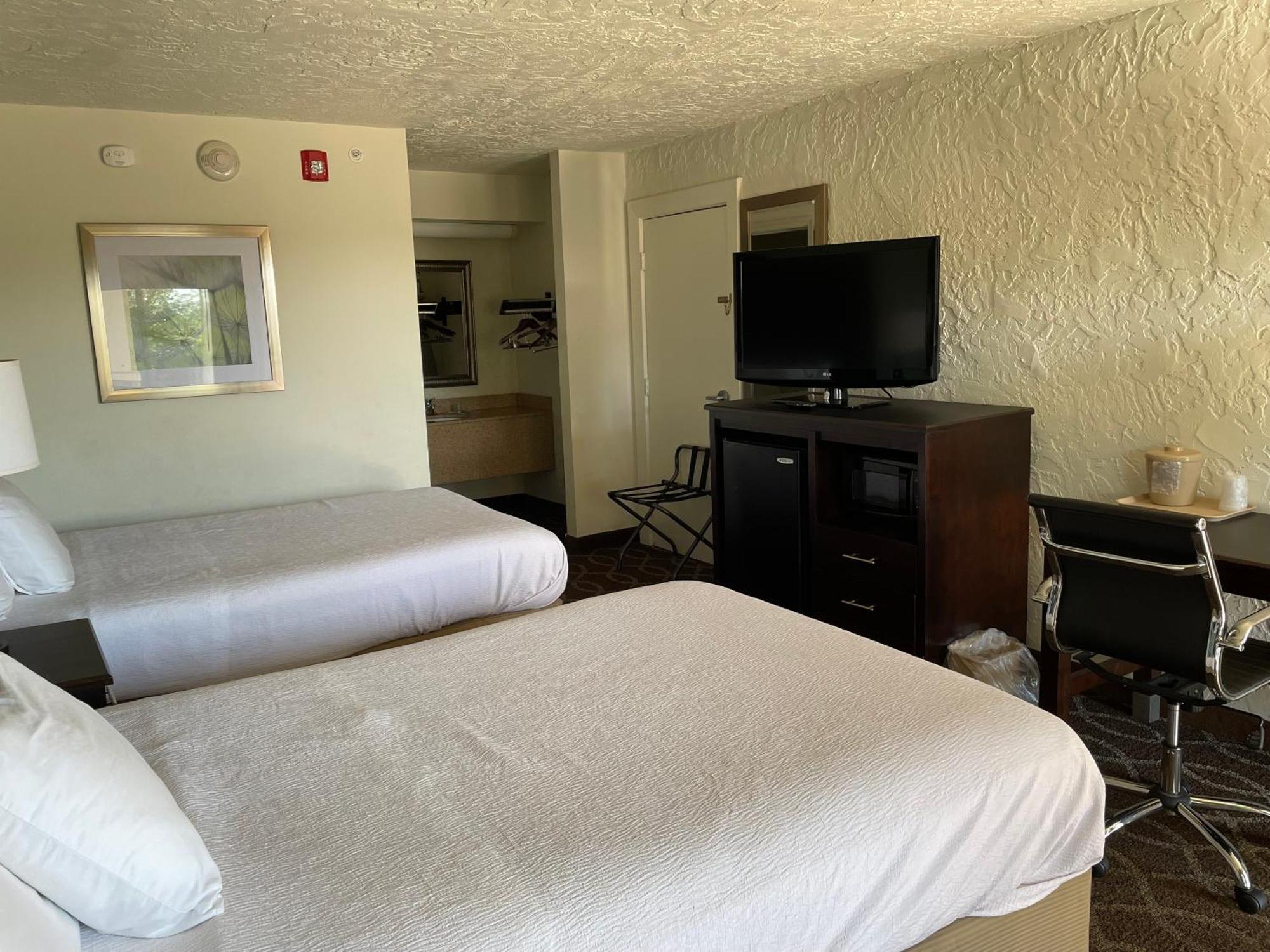 Quality Inn Clinton North Εξωτερικό φωτογραφία