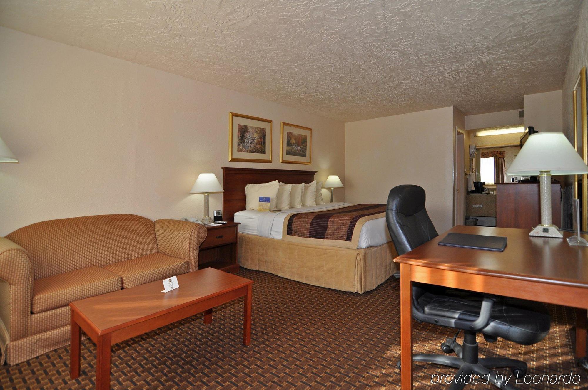Quality Inn Clinton North Εξωτερικό φωτογραφία