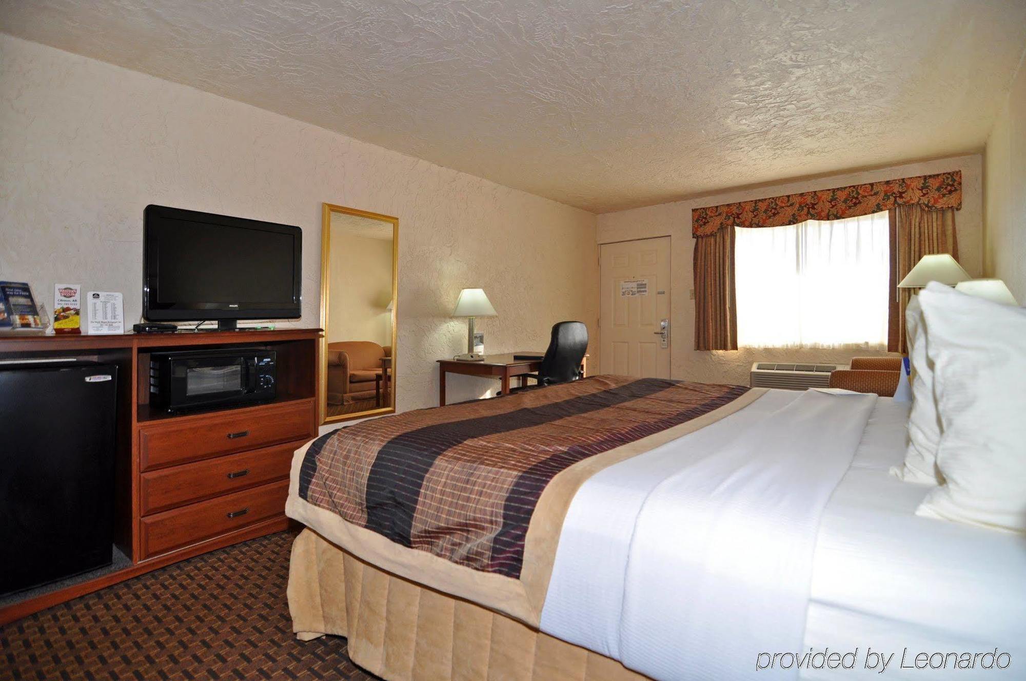 Quality Inn Clinton North Εξωτερικό φωτογραφία