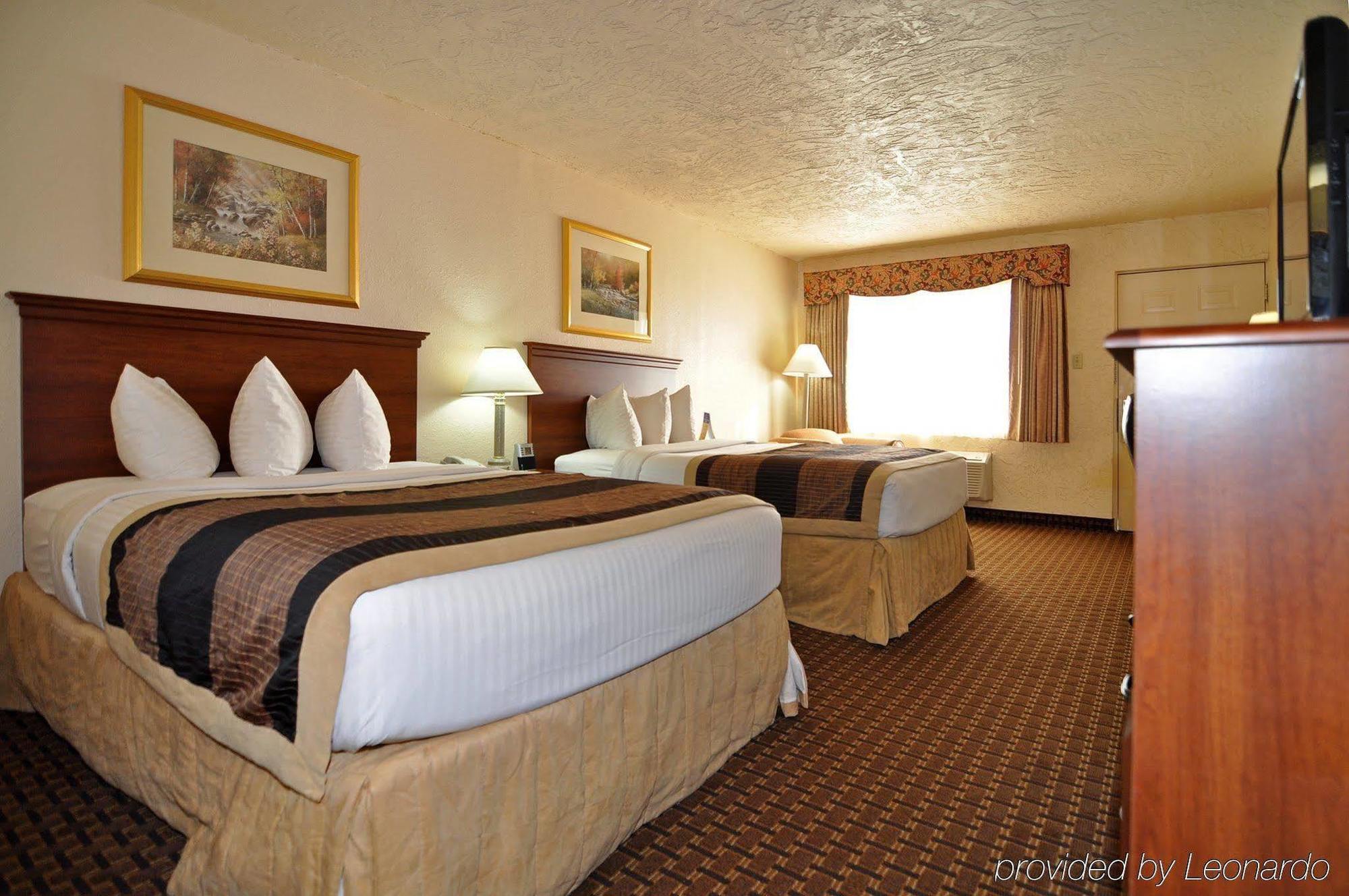Quality Inn Clinton North Εξωτερικό φωτογραφία