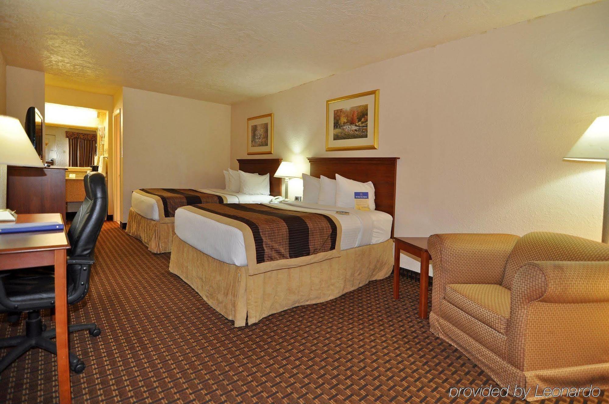 Quality Inn Clinton North Εξωτερικό φωτογραφία